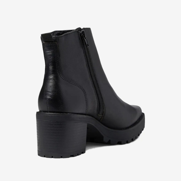 NWOT Andre Assous Milla Genuine Leather Ankle Boots in Black Sz. 8.5 - Picture 4 of 15